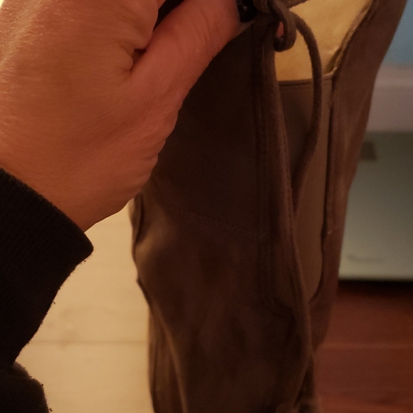 Boots - Picture 2 of 4